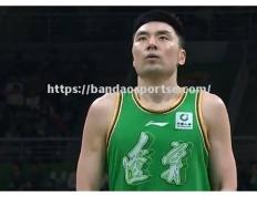 半岛体育-裁判执法引争议！篮球比赛开战