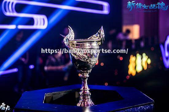 半岛体育-加拿大选手勇夺奖杯彰显实力