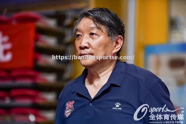 半岛体育-著名教练担任国家队顾问，提升训练水平